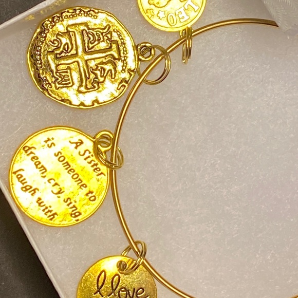 Gold stackable bangles - Picture 2 of 3